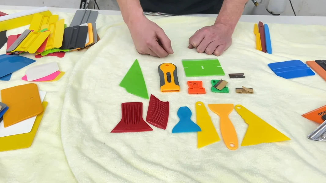 Window tinting precision cutting tools